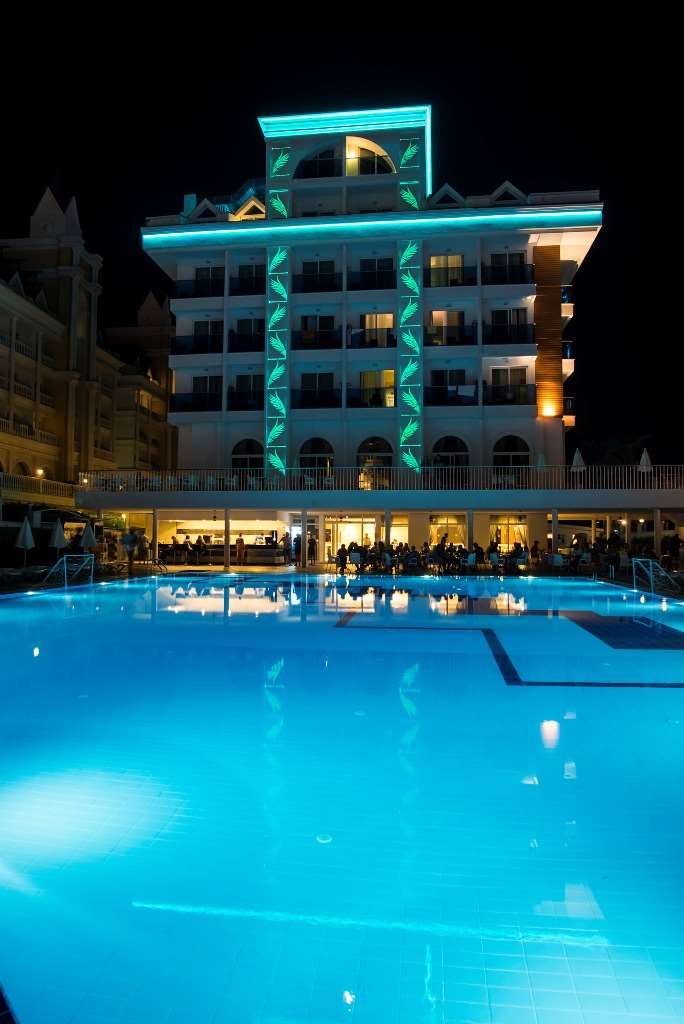 Palm World Resort Spa Side 2